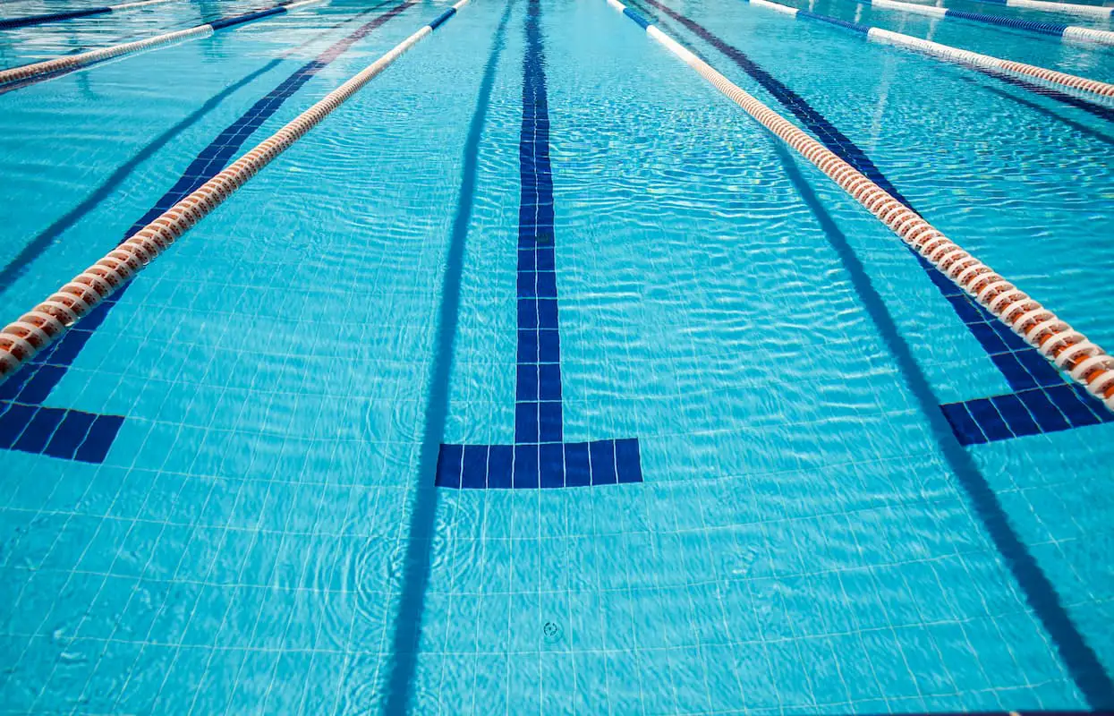 Sports Pool vs Traditional Deep End: 9 Things to Consider